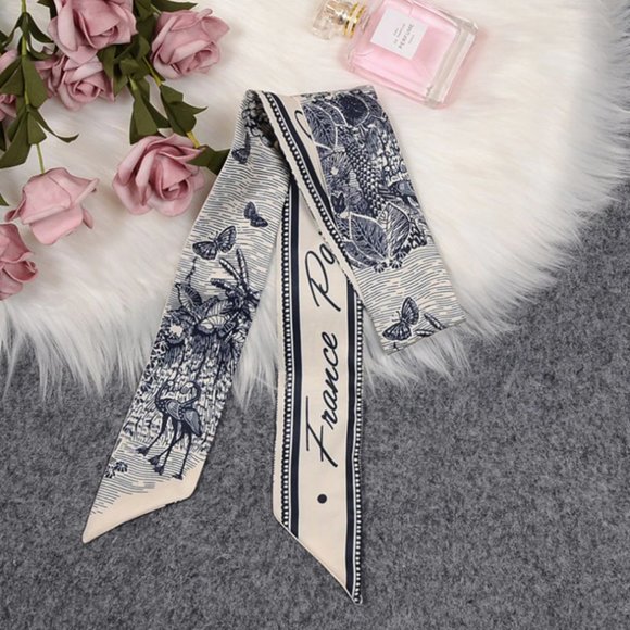 Geometric print blue twilly scarf - Picture 9 of 10